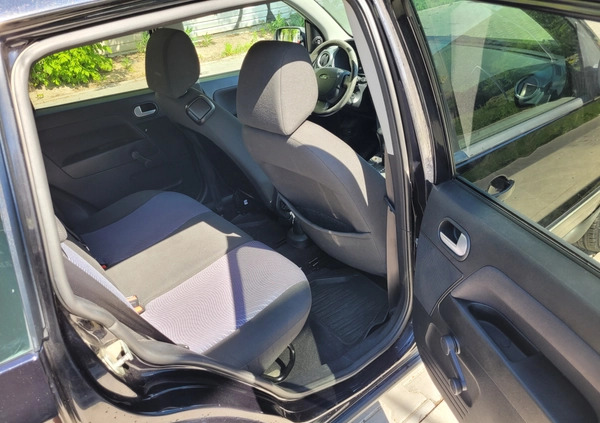 Ford Fusion cena 13900 przebieg: 195000, rok produkcji 2010 z Warszawa małe 121